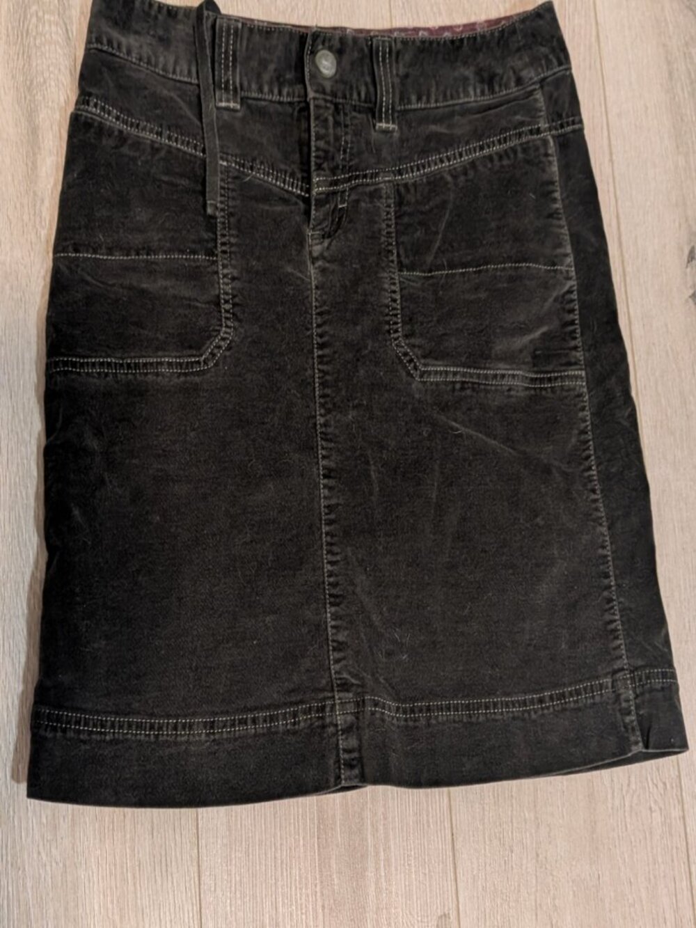 Athleta Women’s Skirt, Size 6